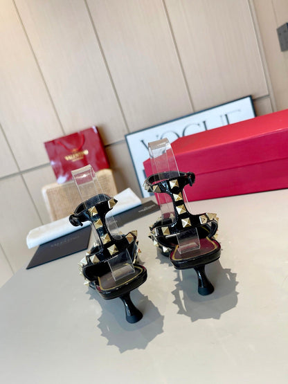 ROCKSTUD CAGED SLINGBACKS 5 CM IN BLACK CALFSKIN