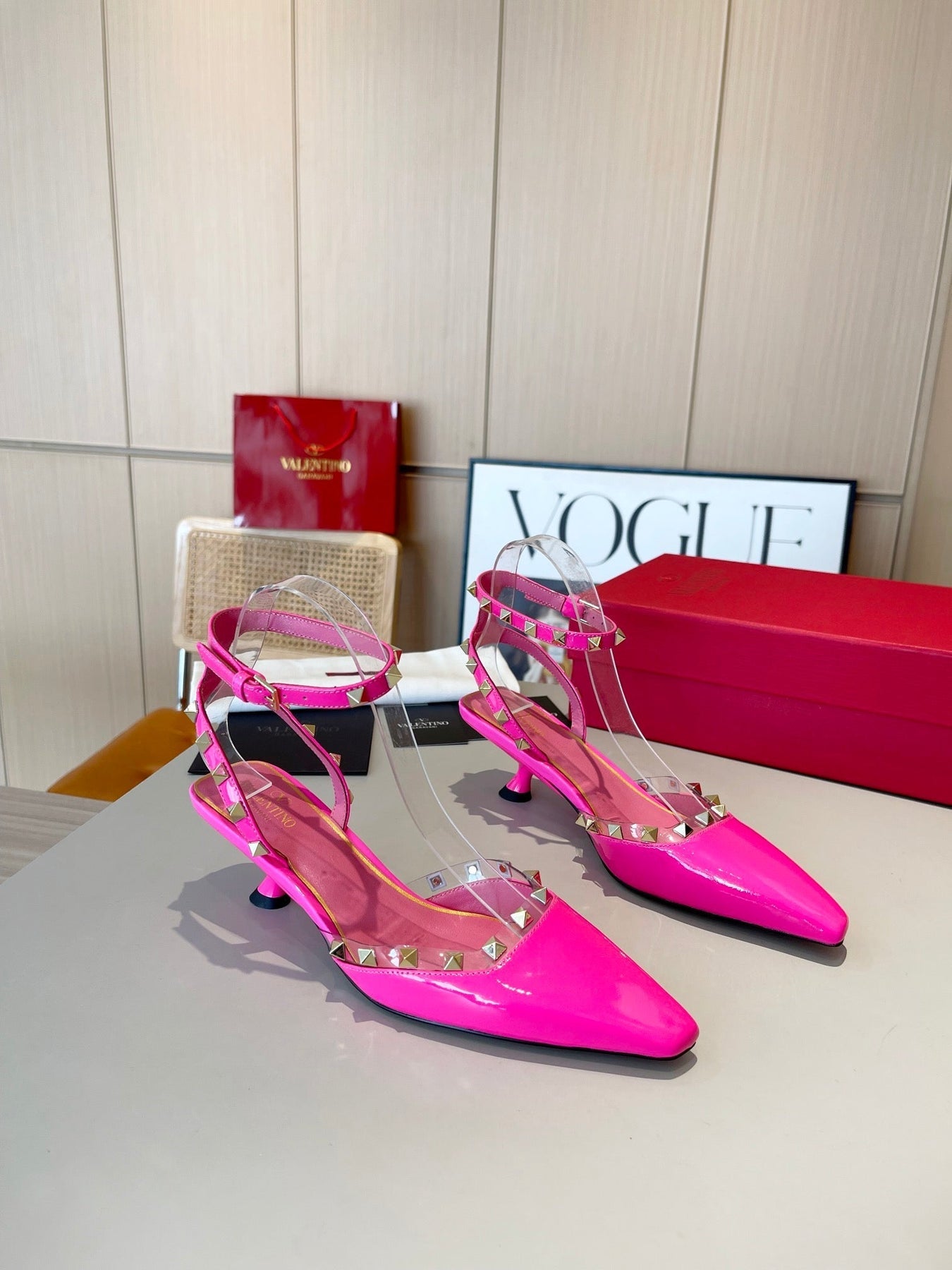 ROCKSTUD CAGED SLINGBACKS 5 CM IN DEEP PINK CALFSKIN