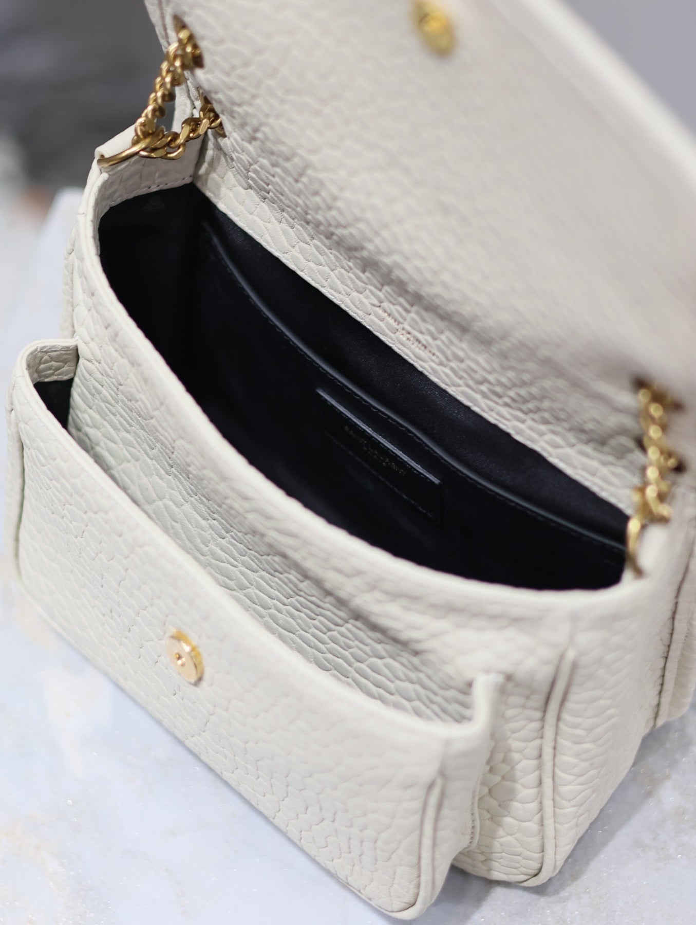 NIKI BABY 22 IN WHITE ELEPHANT PATTERN LAMBSKIN GOLD LOGO