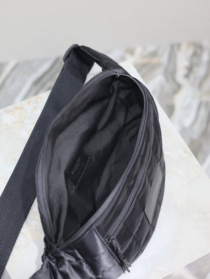 CROSSBODY BAG 24 IN BLACK PLAID NYLON