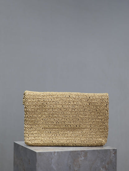 ENVELOPE CLUTCH 29 IN BEIGE RAFFIA