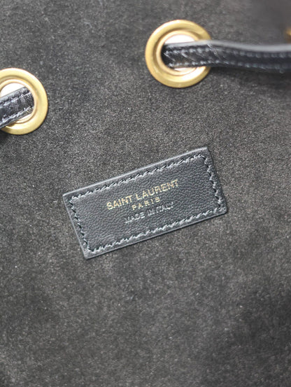 PARIS VII SMALL HOBO 30 IN BLACK GRAINED LEATHER GOLD HARDWARE