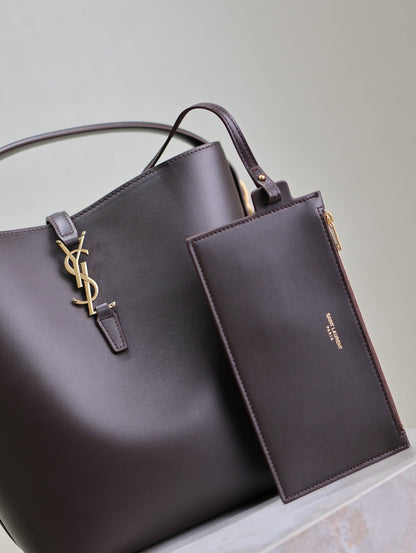 LE 37 MEDIUM BUCKET BAG 26 IN BRUNETTE BROWN CALFSKIN GOLD HARDWARE