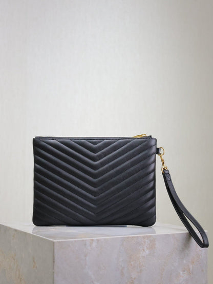 CLUTCH 24 IN BLACK QUILTED CALFSKIN GOLD BUCKLE
