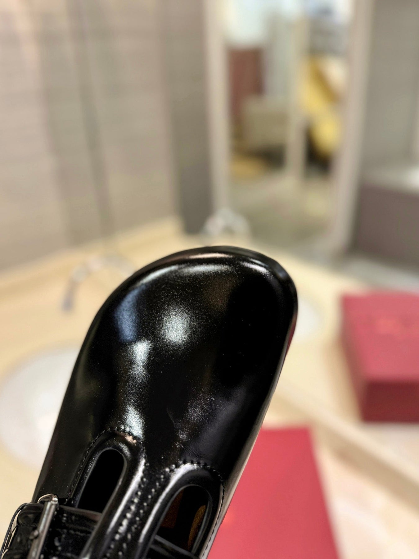 FUSSFRIEND BLACK PATENT CALFSKIN LEATHER SABOT