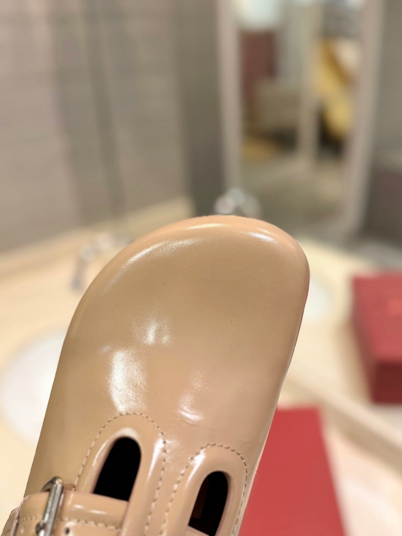 FUSSFRIEND CAMEL BROWN PATENT CALFSKIN LEATHER SABOT