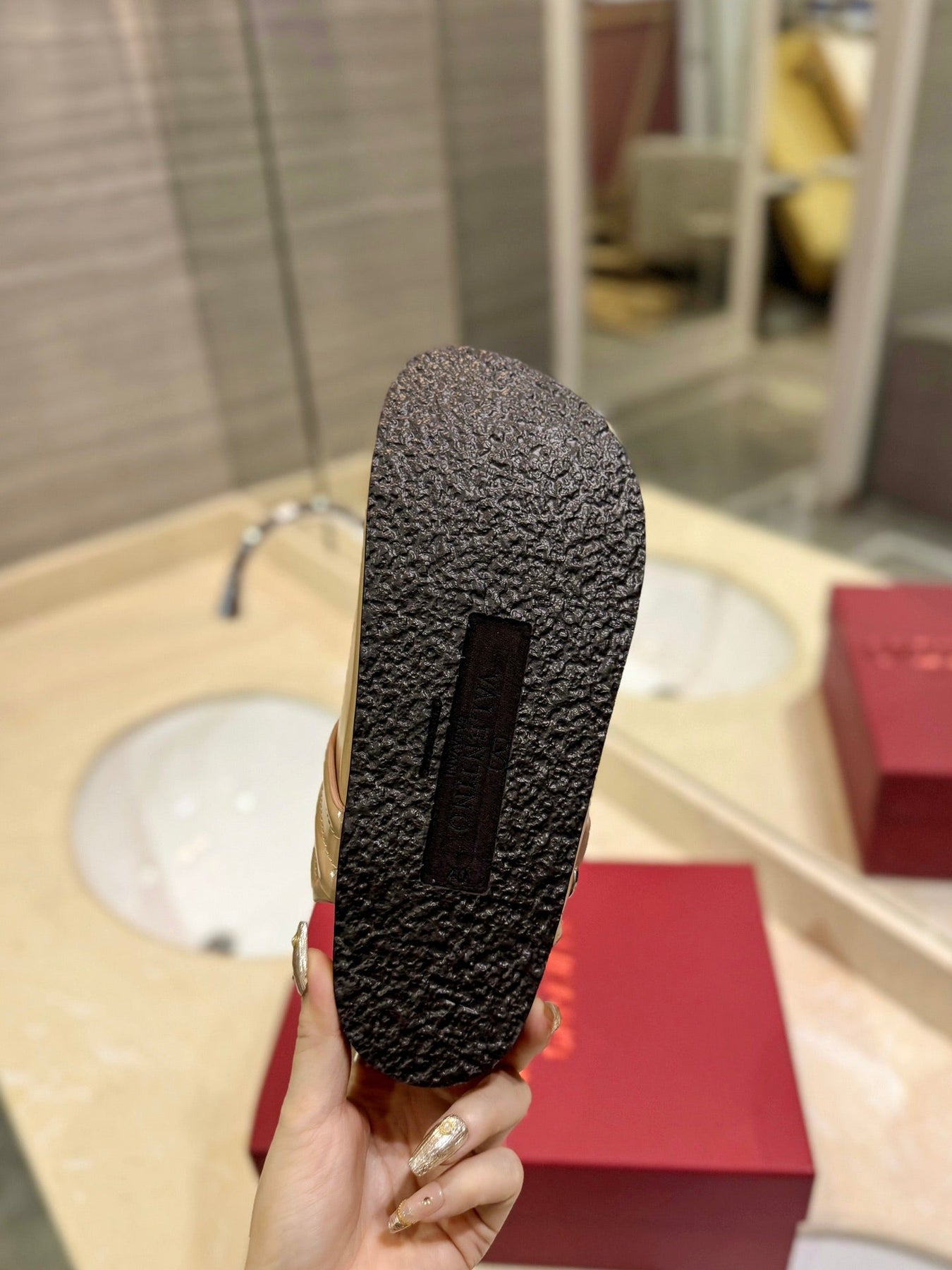 FUSSFRIEND CAMEL BROWN PATENT CALFSKIN LEATHER SABOT