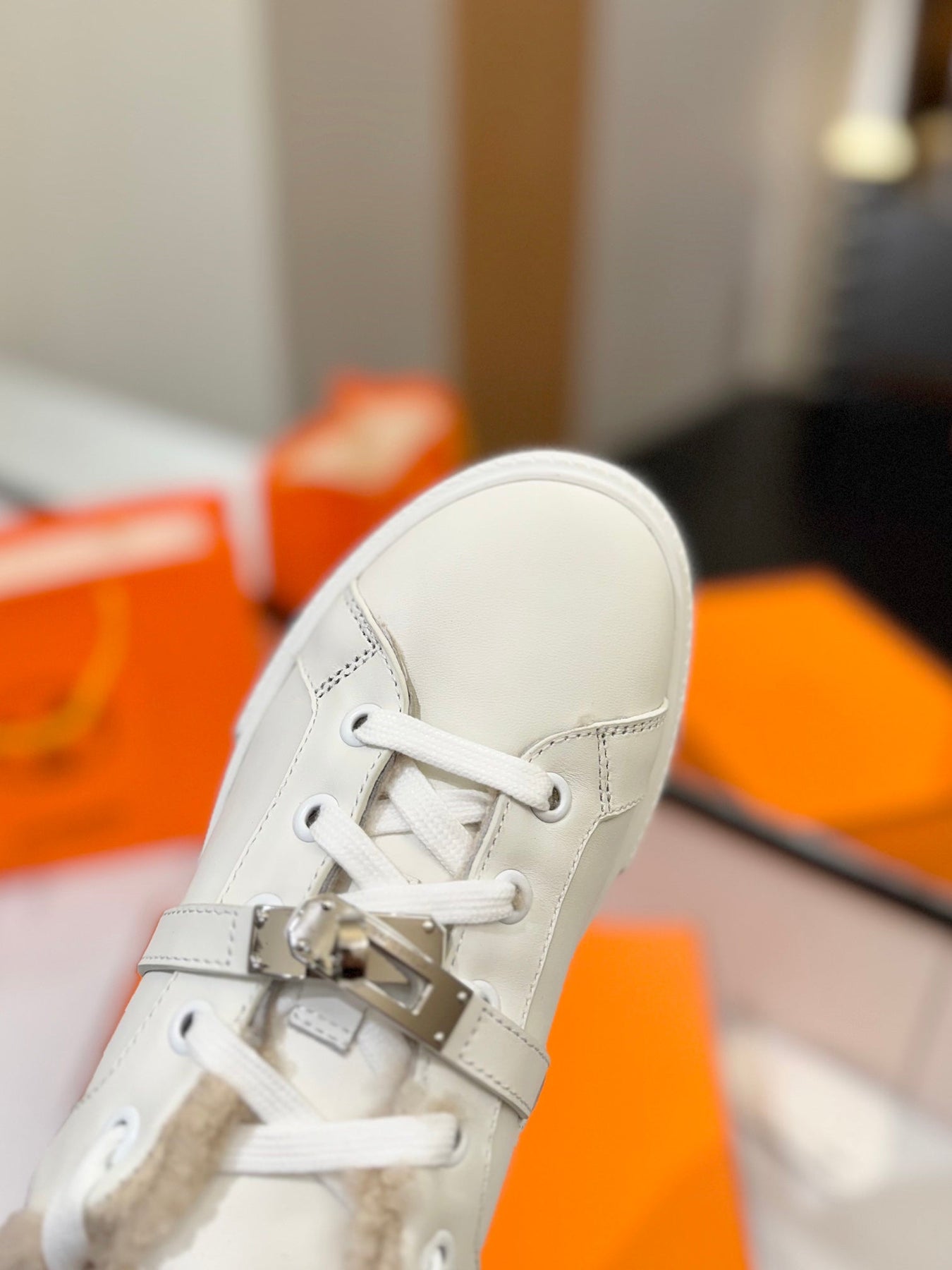 DAY SNEAKER IN WHITE CALFSKIN AND FLEECE LINING