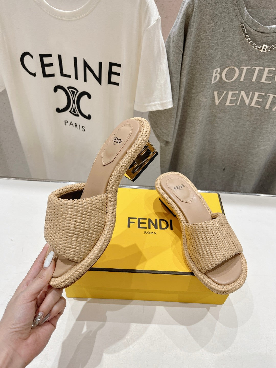 FENDI FFOLD MEDIUM-HEEL SANDALS 45 MM IN TUSCAN BEIGE COTTON FIBRE