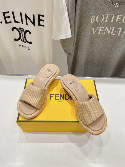 FENDI FFOLD MEDIUM-HEEL SANDALS 45 MM IN TUSCAN BEIGE COTTON FIBRE