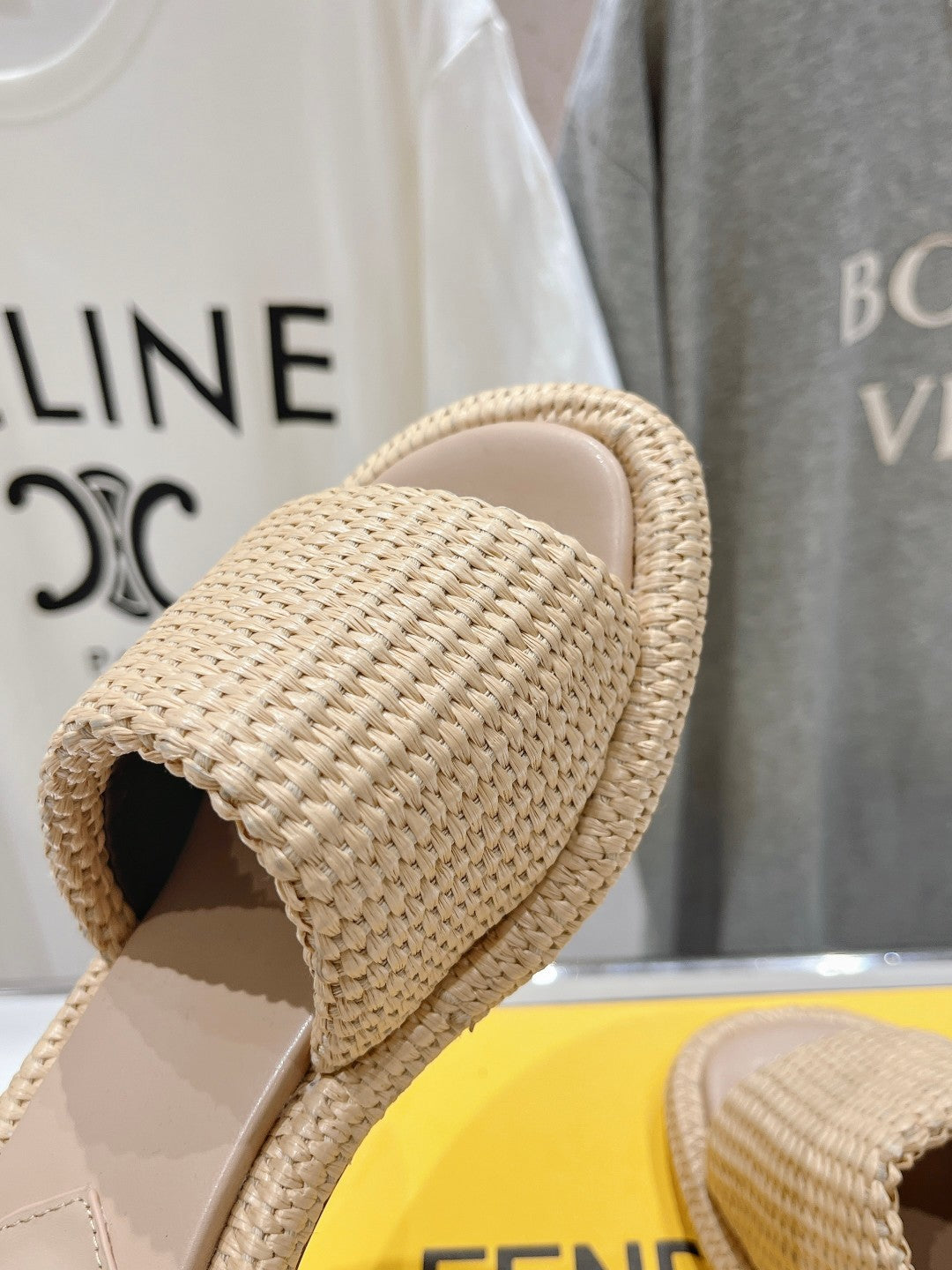 FENDI FFOLD MEDIUM-HEEL SANDALS 45 MM IN TUSCAN BEIGE COTTON FIBRE