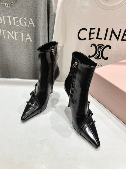 HIGH HEEL POINTED-TOE BOOTS IN BLACK SHINY LAMBSKIN