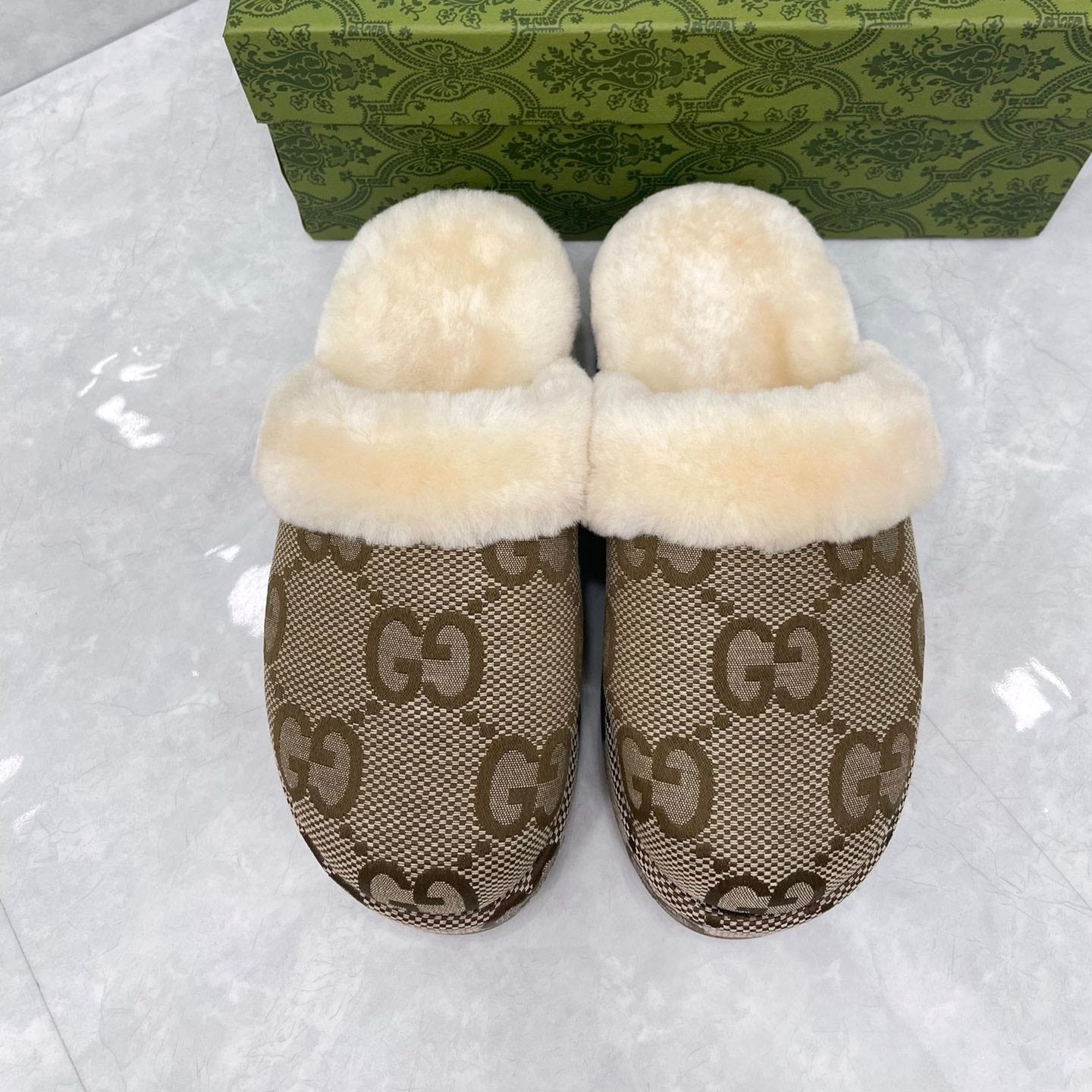 GG MULE IN PEANUT BROWN MONOGRAM JACQUARD FABRIC AND RABBIT FUR LINING