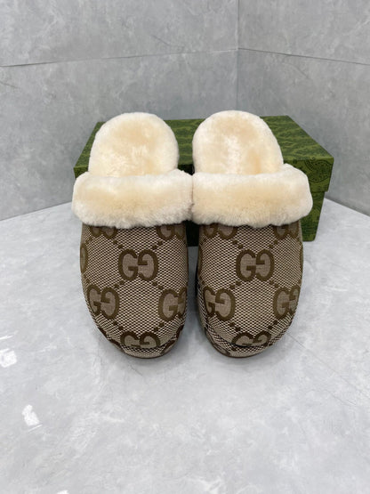 GG MULE IN PEANUT BROWN MONOGRAM JACQUARD FABRIC AND RABBIT FUR LINING