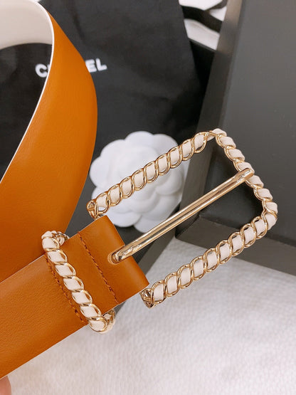 BELT 30MM IN BROWN AND WHITE CALFSKIN WITH INTERWOVEN GOLD CHAIN BUCKLE