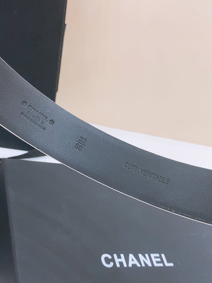 BELT 30MM IN BLACK AND WHITE CALFSKIN WITH INTERWOVEN GOLD CHAIN BUCKLE