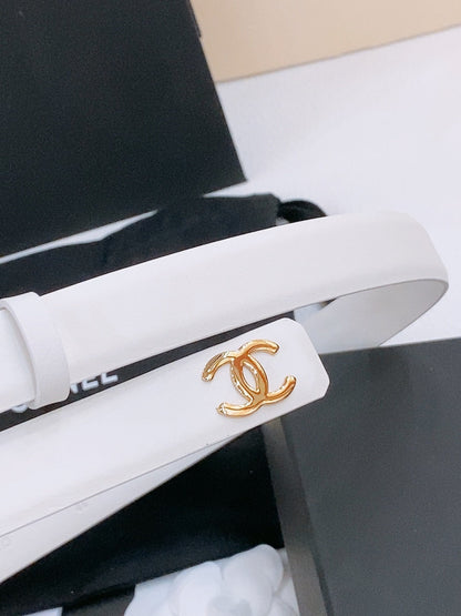 DOUBLE C BELT 20MM IN WHITE CALFSKIN WITH GOLD CHAIN INTERWOVEN BUCKLE