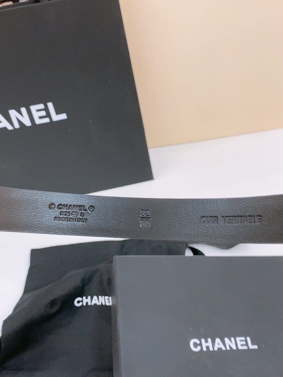 DOUBLE C BELT 20MM IN BLACK CALFSKIN WITH SILVER CHAIN INTERWOVEN BUCKLE