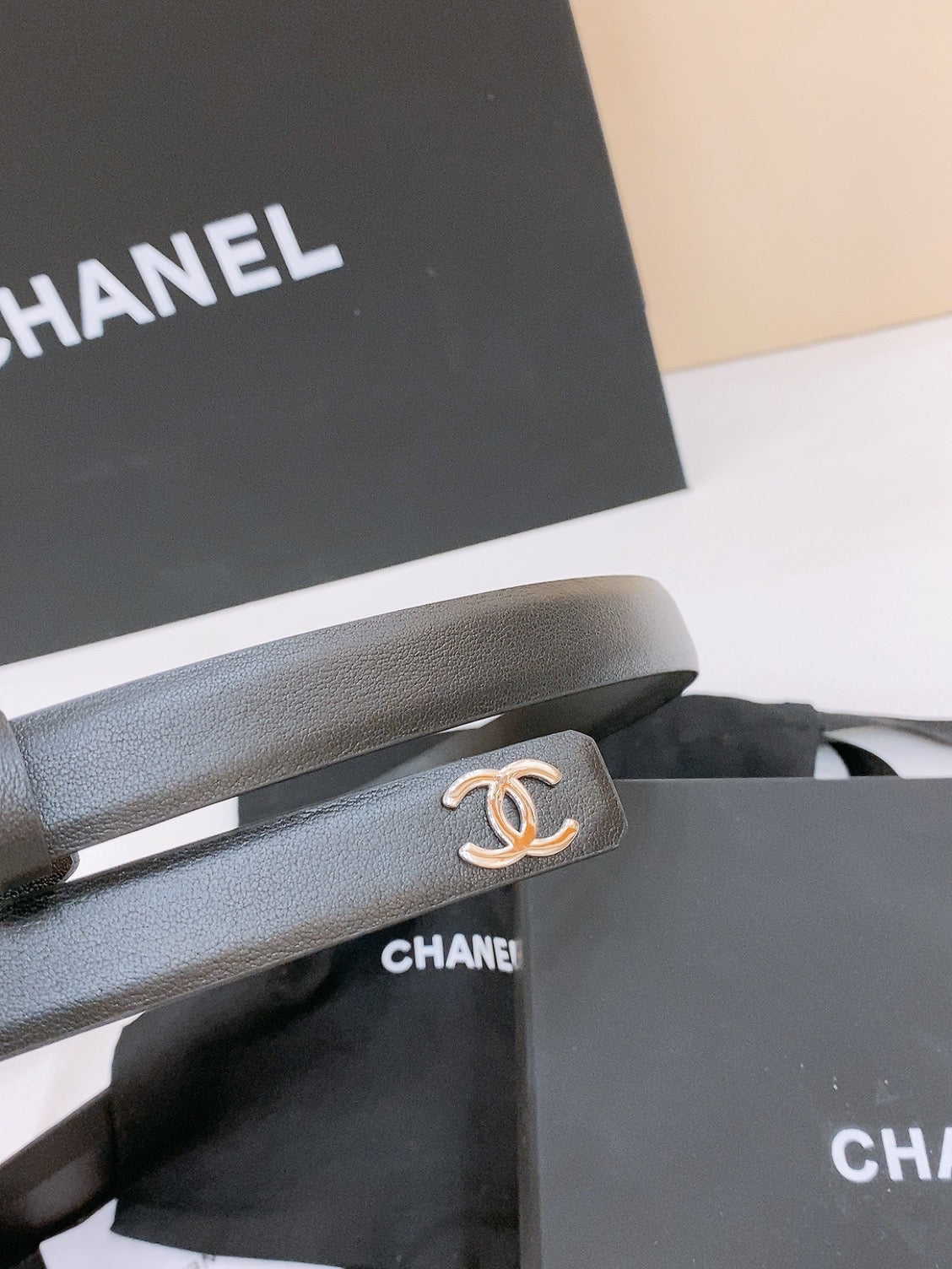 DOUBLE C BELT 20MM IN BLACK CALFSKIN WITH SILVER CHAIN INTERWOVEN BUCKLE