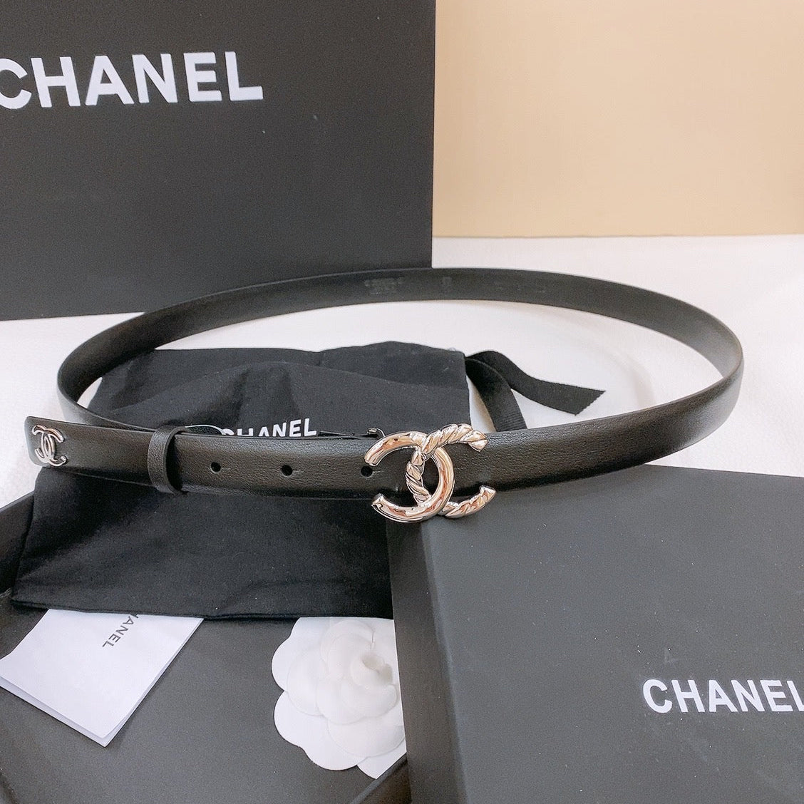 DOUBLE C BELT 20MM IN BLACK CALFSKIN WITH SILVER CHAIN INTERWOVEN BUCKLE