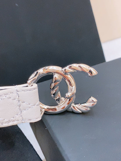 DOUBLE C BELT 20MM IN WHITE CALFSKIN WITH QUILTED STITCHING SPIRAL SILVER BUCKLE