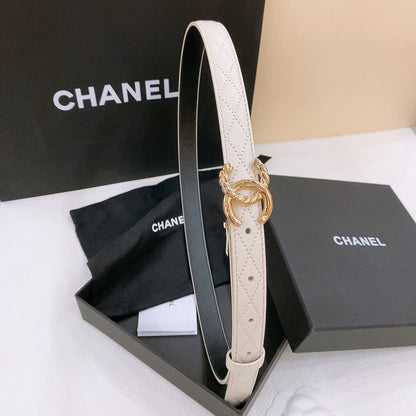 DOUBLE C BELT 20MM IN WHITE CALFSKIN WITH QUILTED STITCHING SPIRAL GOLD BUCKLE