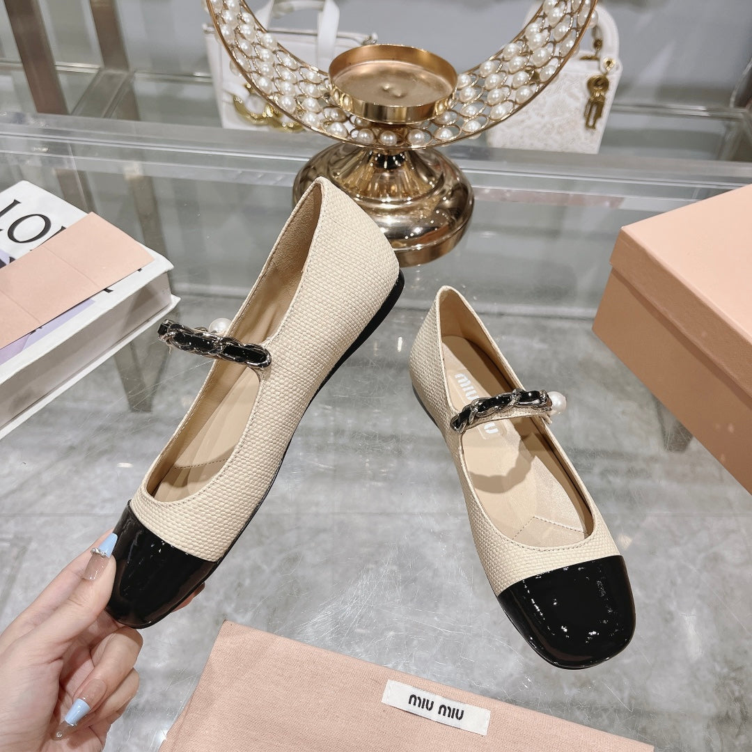 MARY JANE SANDAL CAP TOE BRIGHT CREAM SHEEPSKIN