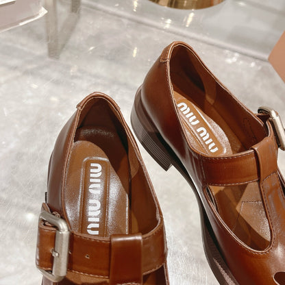 SANDAL CHESTNUT COLOR COWHIDE WITH STYLIZED T-STRING