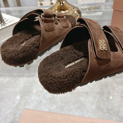 SANDAL SLIDES IN COCOA BROWN SUEDE AND SHEARLING LINING