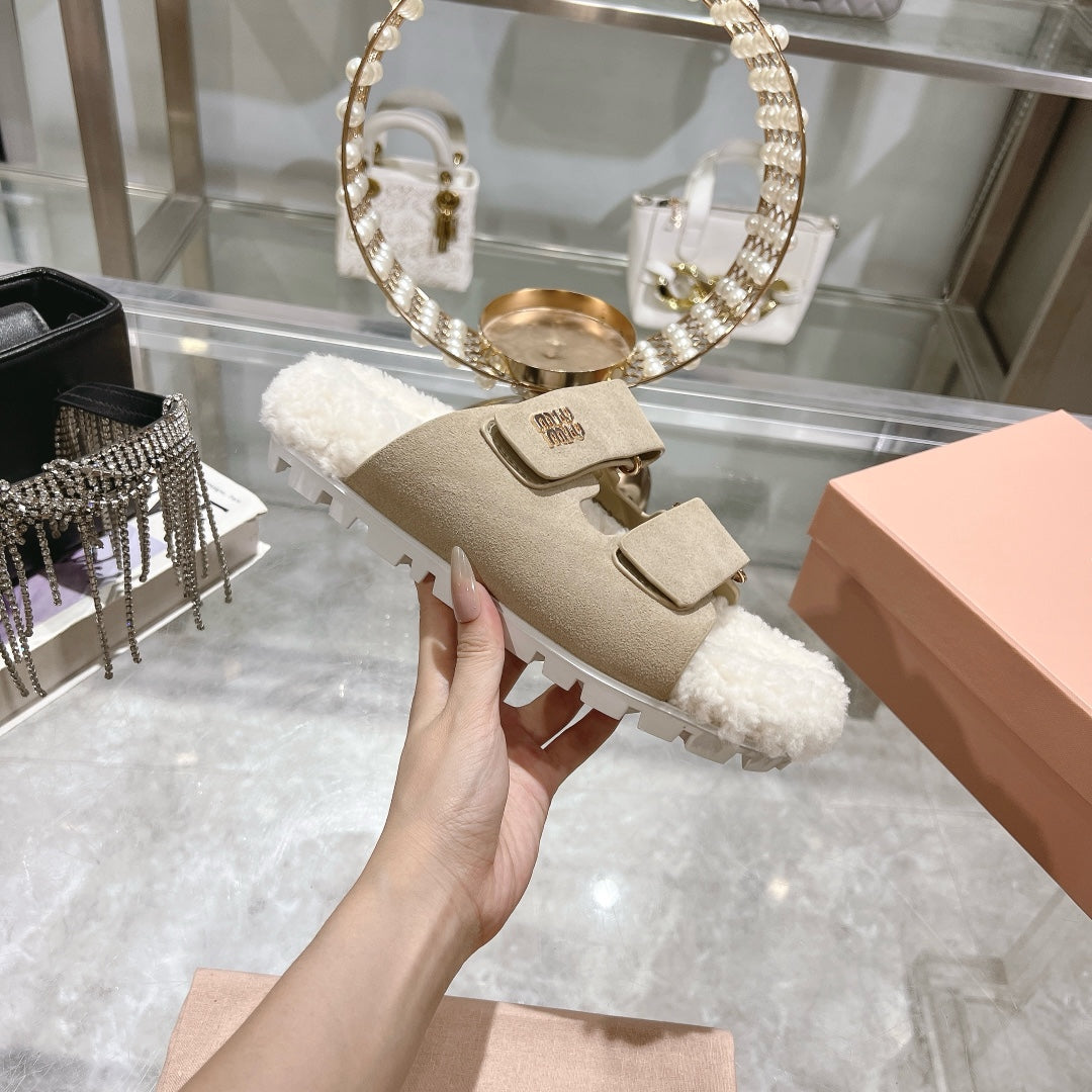 SANDAL SLIDES IN BEIGE SUEDE AND SHEARLING LINING