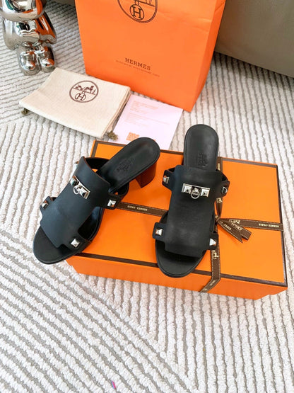 INVINCIBLE 50 SANDAL IN BLACK CALFSKIN