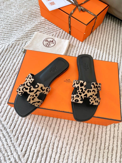 ORAN SANDAL IN CAMEL BROWN MIX BLACK SUEDE