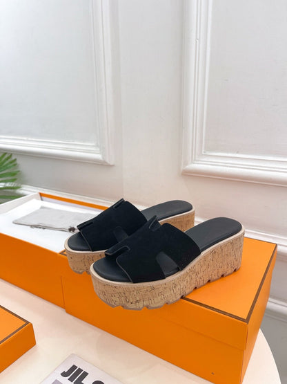 Eze 30 Sandal Black Suede