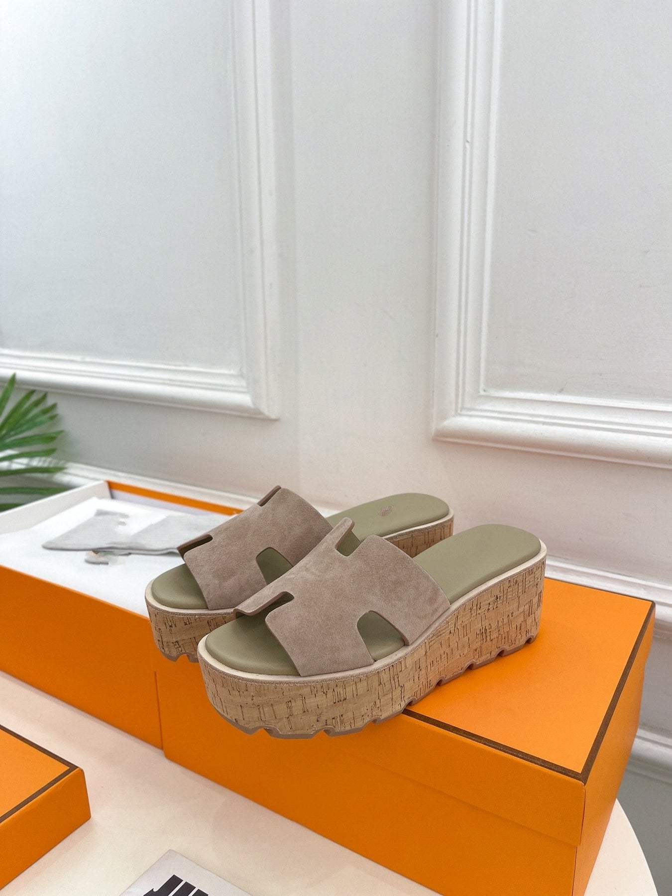Eze 30 Sandal Light Brown Suede