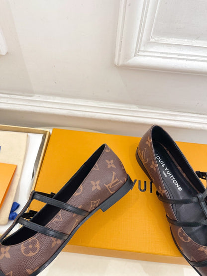 POINTED FLAT SHOES IN CHOCOLATE BROWN MONOGRAM CALFSKIN