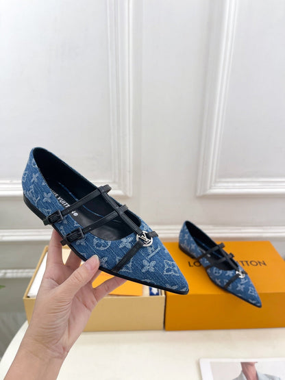 POINTED FLAT SHOES IN COBALT BLUE MONOGRAM DENIM