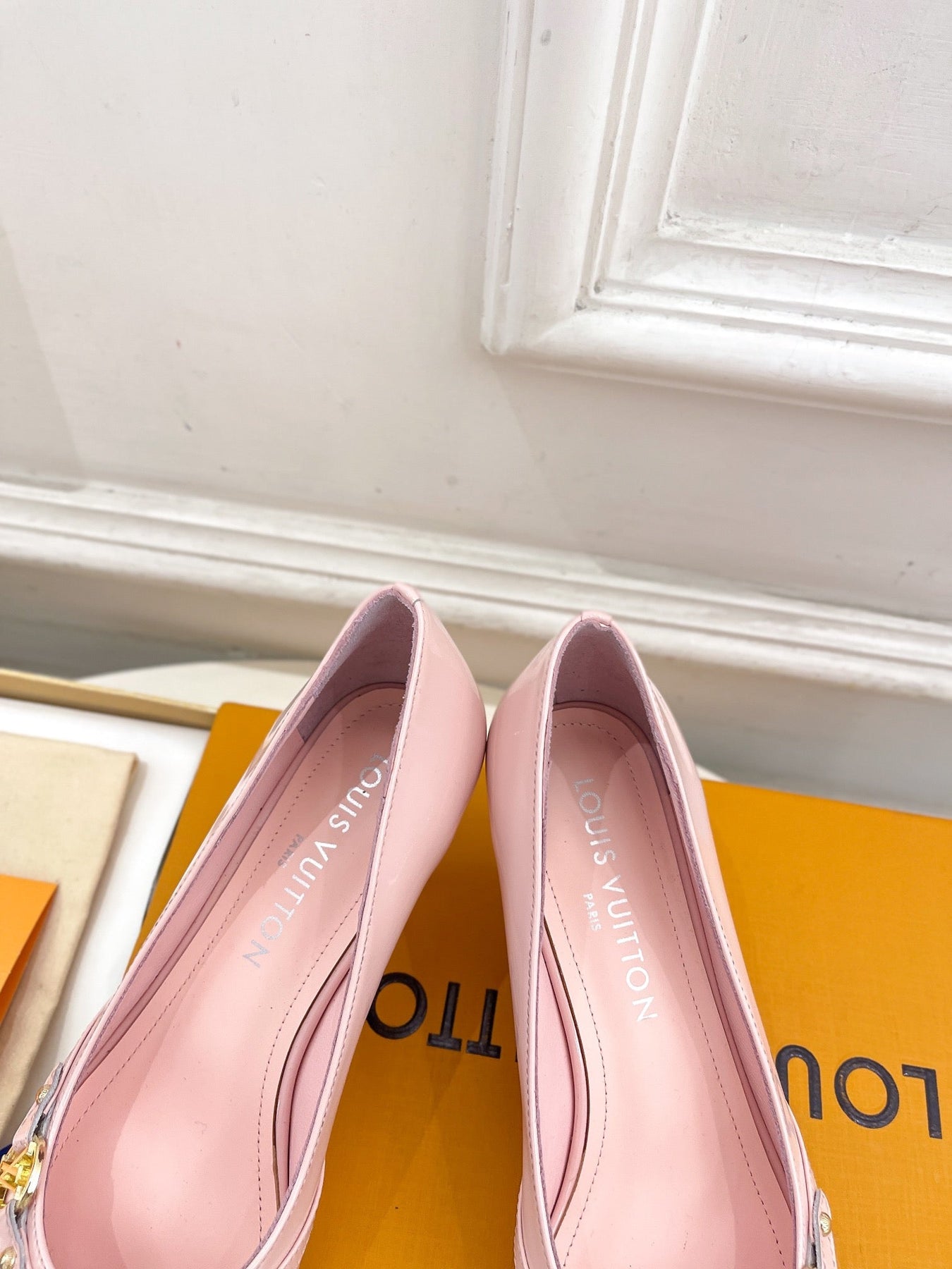 6AM HIGH PUMP 5 CM IN BABY PINK CALFSKIN