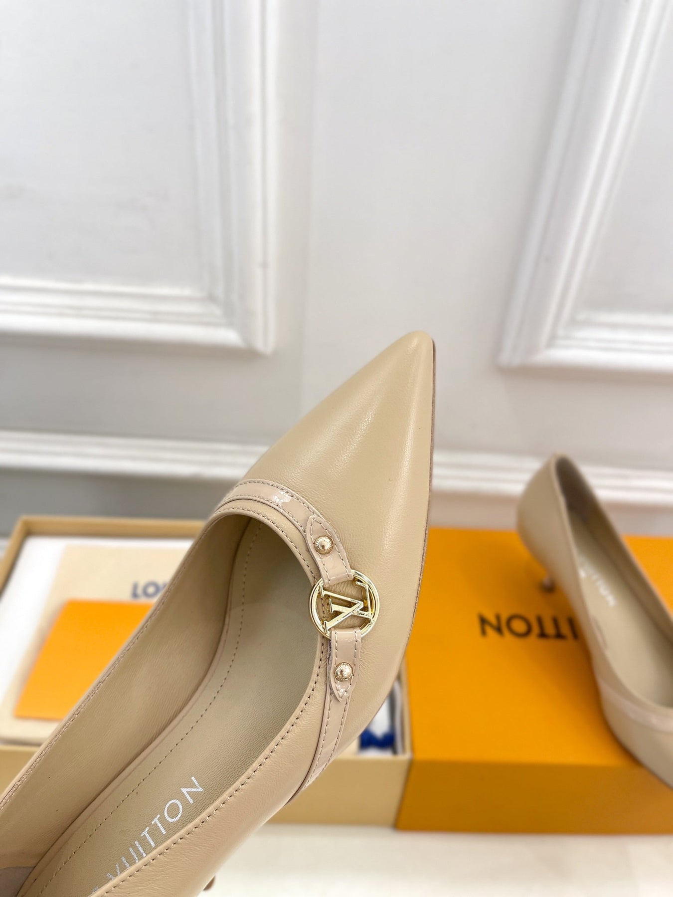 6AM HIGH PUMP 5 CM IN BISQUE BEIGE CALFSKIN