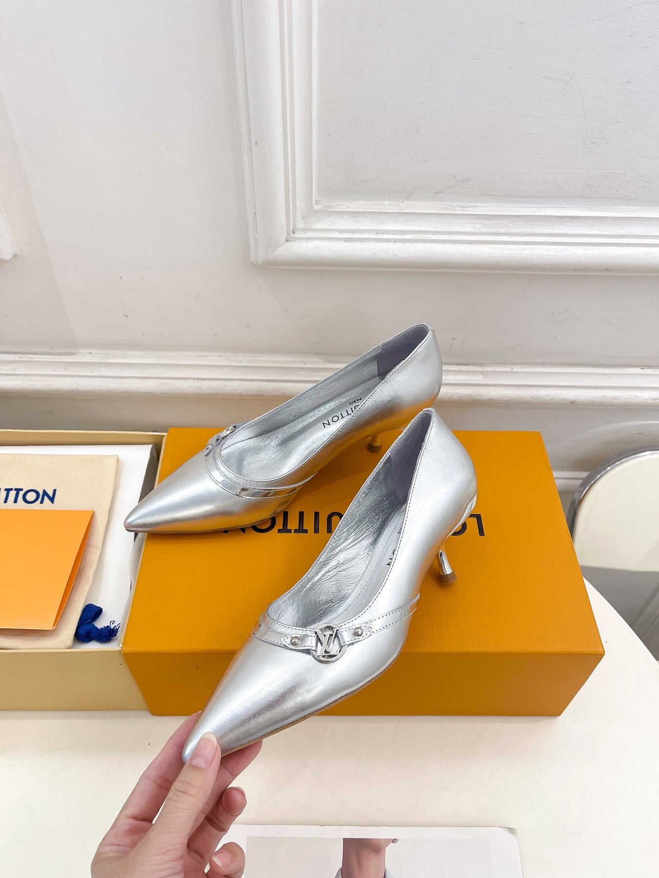 6AM HIGH PUMP 5 CM IN SILVER CALFSKIN