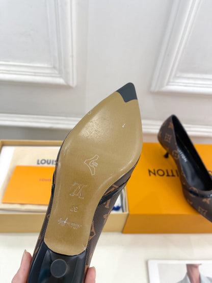 6AM HIGH PUMP 5 CM IN CHOCOLATE BROWN MONOGRAM CALFSKIN