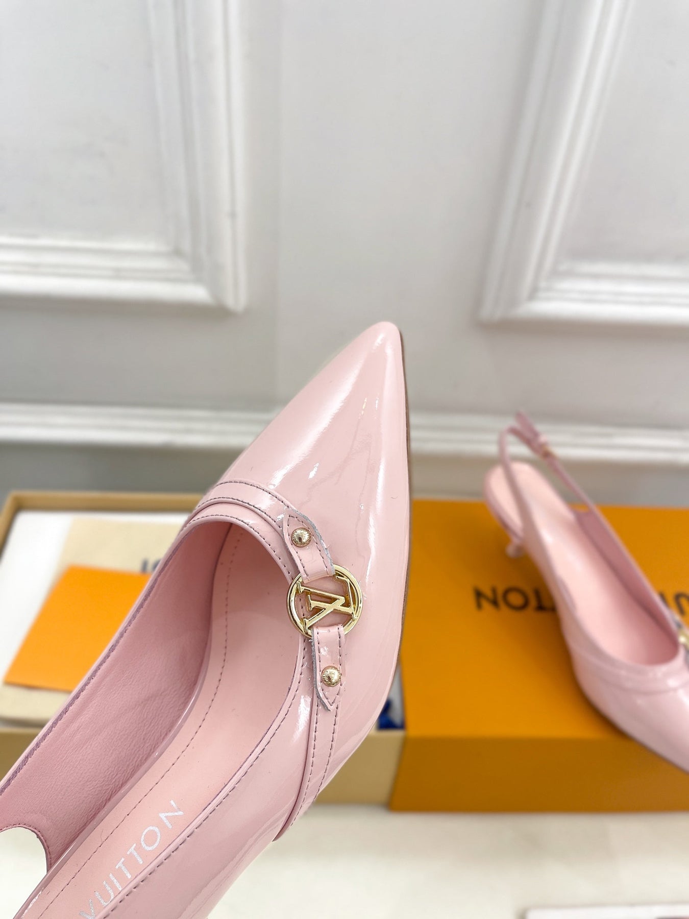 HIGH SLINGBACKS 5 CM IN BABY PINK CALFSKIN