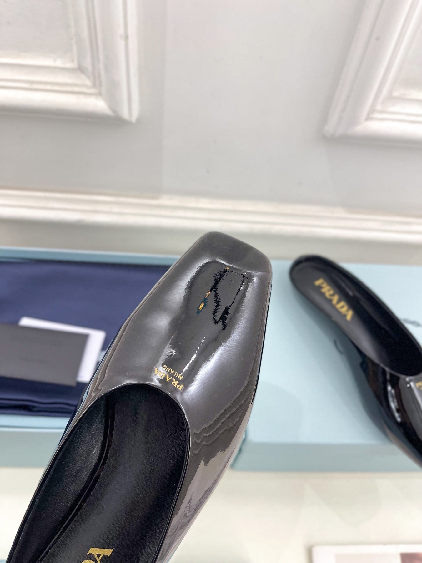 MULES SQUARE TOE IN BLACK SHINY CALFSKIN