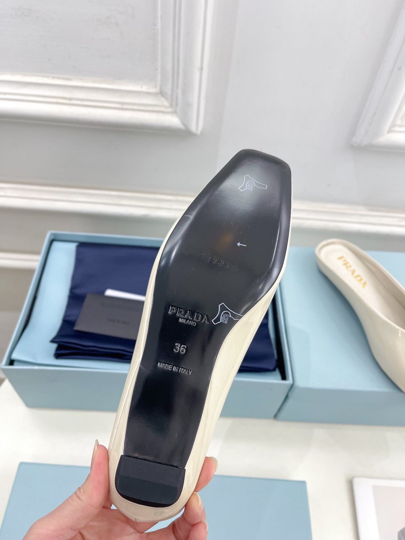 MULES SQUARE TOE IN WHITE SHINY CALFSKIN