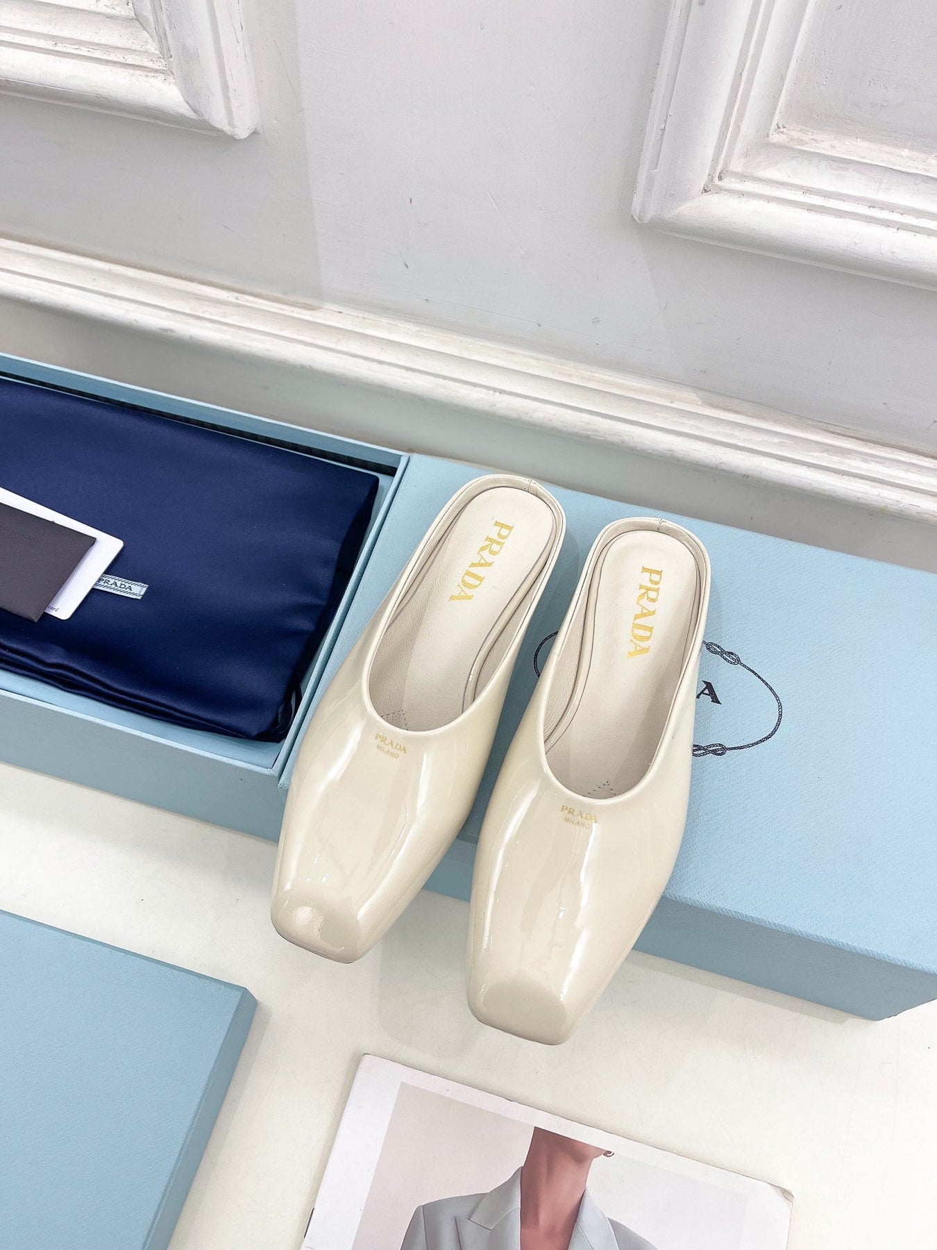 MULES SQUARE TOE IN WHITE SHINY CALFSKIN