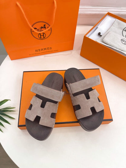 KOS CLOG IN KHAKI BROWN SUEDE