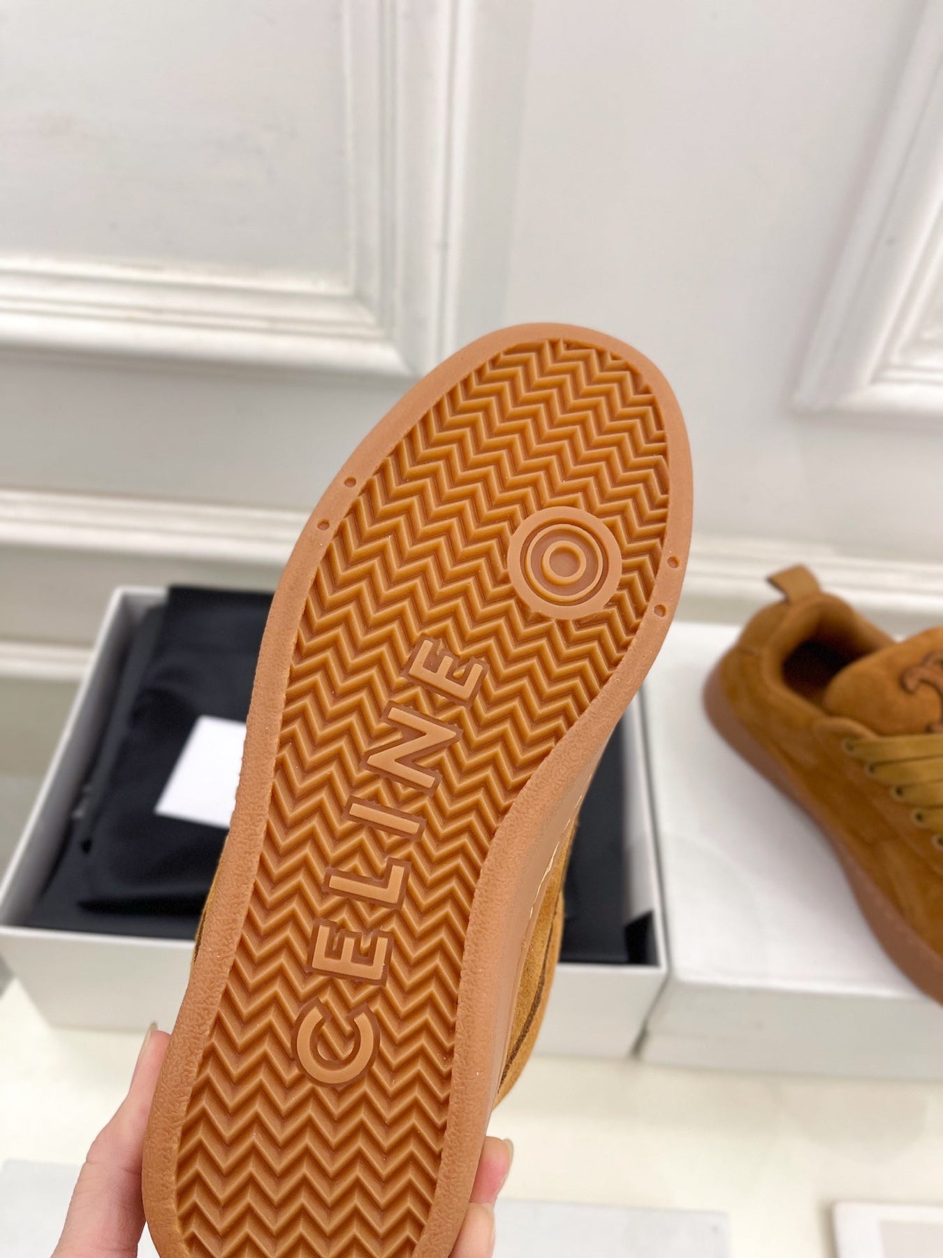 HUNTINGTON LOW LACE-UP SNEAKER IN PERU BROWN SUEDE AND MESH