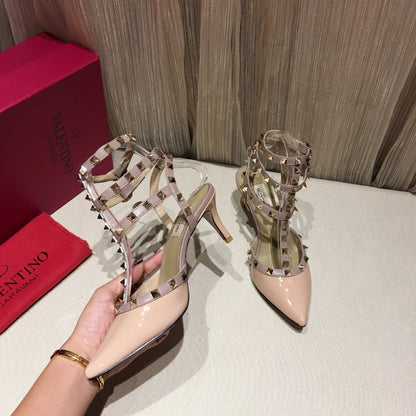 ROCKSTUD CAGED PUMP 65MM IN PEACHY MIX LIGHT PINK PATENT CALFSKIN