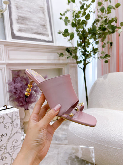 ROCKSTUD TOWER-HEEL MULES IN BABY PINK CALFSKIN 7 CM