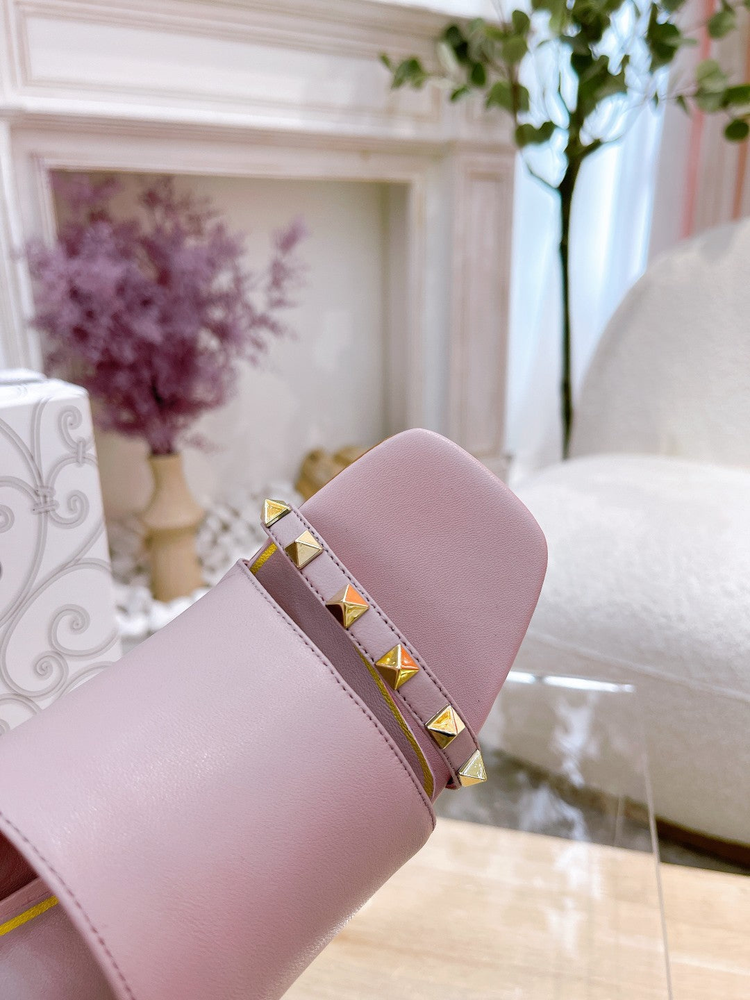 ROCKSTUD TOWER-HEEL MULES IN BABY PINK CALFSKIN 7 CM