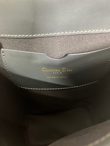 30 MONTAIGNE 13 24x24x9.5CM BLUE OBLIQUE EMBROIDERY